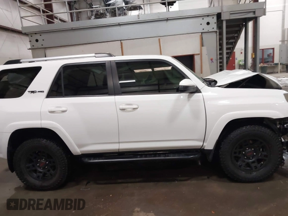 2016 Toyota 4Runner Limited with VIN JTEBU5JR0G5340216, listed as a IAAI auction lot 41824008 with 143,013 mi miles and . Bid and sale history available at DreamBid. Image 13.