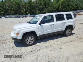 2014 Jeep Patriot Sport z VIN 1C4NJPBB2ED726629, wystawiony jako Copart lot #63440735 z przebiegiem 172 317 mil mil oraz Czysty tytuł • Clean title. Historia ofert i sprzedaży dostępna na DreamBid. Obrazek 1.