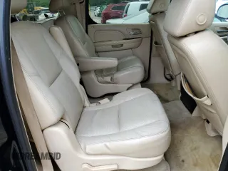 2008 Cadillac Escalade ESV z VIN 1GYFK66888R172346, wystawiony jako Copart lot #61013275 z przebiegiem 200 453 mil mil oraz Czysty tytuł • Clean title. Historia ofert i sprzedaży dostępna na DreamBid. Obrazek 11.