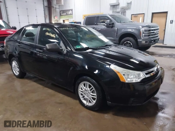 2011 Ford Focus SE with VIN 1FAHP3FN5BW192119, listed as a IAAI auction lot 41193926 with 113,435 mi miles. Bid and sale history available at carsss.com. Image 1.