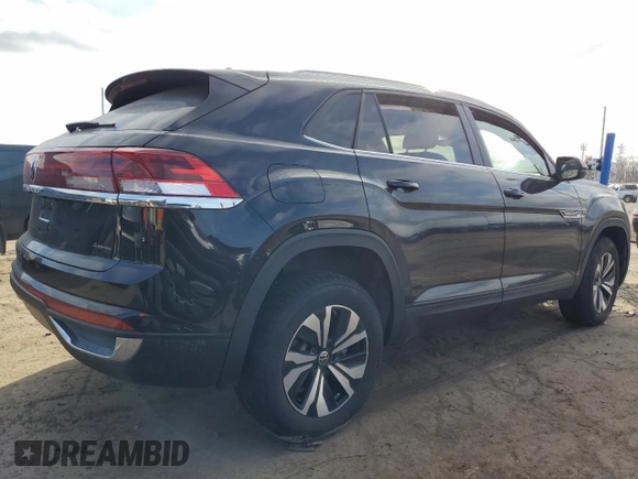 2024 Volkswagen Atlas SE with VIN 1V2LE2CA9RC261815, listed as a Copart auction lot 87261894 with 3,680 mi miles and Clean title. Bid and sale history available at DreamBid. Image 3.