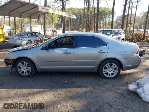 2009 Ford Fusion SEL with VIN 3FAHP08189R105867, listed as a IAAI auction lot 41649133 with 188,691 mi miles. Bid and sale history available at carsss.com. Image 15.