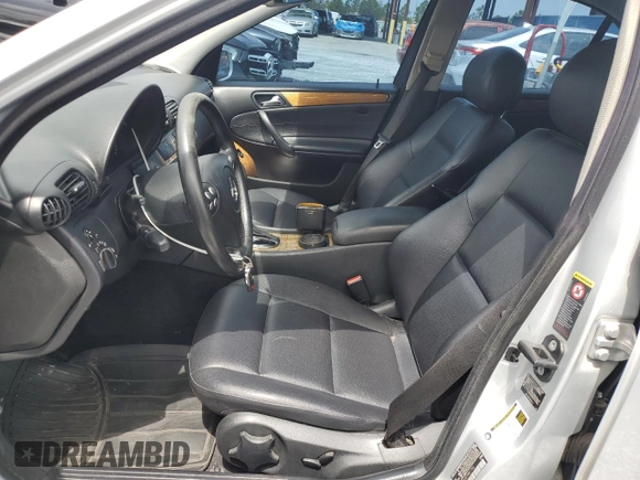 2007 Mercedes-Benz C 230 Sport с VIN WDBRF52H87F881736, выставлен на аукционе Copart как лот 59586375 с пробегом 144 476 миль миль и На запчасти • Non repairable. История ставок и продаж доступна на DreamBid. Изображение 7.