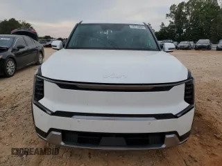 2024 Kia EV9 Light Long Range z VIN KNDAB5S19R6029900, wystawiony jako Copart lot #74714424 z przebiegiem 5380 mil mil oraz Szkody całkowita. Historia ofert i sprzedaży dostępna na DreamBid. Obrazek 5.