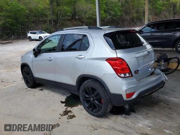 2020 Chevrolet Trax LT z VIN KL7CJLSB4LB322740, wystawiony jako Copart lot #52455315 z przebiegiem 62 462 mil mil oraz Szkoda całkowita • Salvage title. Historia ofert i sprzedaży dostępna na DreamBid. Obrazek 2.