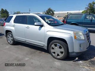 2012 GMC Terrain SLT-1 z VIN 2GKFLVE52C6256210, wystawiony jako IAAI lot #42499157 z przebiegiem 129 942 mil mil oraz . Historia ofert i sprzedaży dostępna na DreamBid. Obrazek 1.