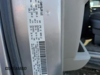 2009 Dodge Grand Caravan SE z VIN 1D8HN44E19B520096, wystawiony jako Copart lot #56339405 z przebiegiem 152 655 mil mil oraz Czysty tytuł • Clean title. Historia ofert i sprzedaży dostępna na DreamBid. Obrazek 13.