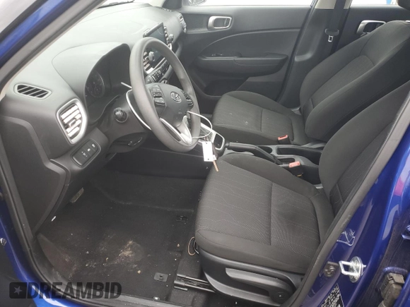 2022 Hyundai Venue SE z VIN KMHRB8A38NU141547, wystawiony jako Copart lot #49505085 z przebiegiem 25 347 mil mil oraz Czysty tytuł • Clean title. Historia ofert i sprzedaży dostępna na DreamBid. Obrazek 7.