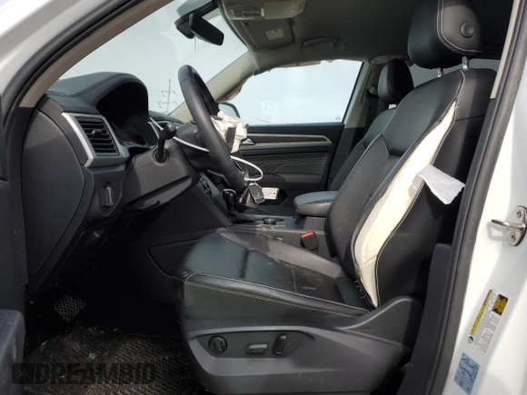 2021 Volkswagen Atlas SE z VIN 1V2LP2CA6MC574811, wystawiony jako Copart lot #41780595 z przebiegiem Nie podano mil oraz Szkody całkowita. Historia ofert i sprzedaży dostępna na DreamBid. Obrazek 7.