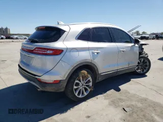 2019 Lincoln MKC Select with VIN 5LMCJ2C92KUL42764, listed as a Copart auction lot 49301285 with 68,132 mi miles and Salvage Title. Bid and sale history available at carsss.com. Image 3.