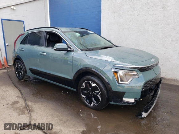 2024 Kia Niro Wind with VIN KNDCR3L13R5111750, listed as a Copart auction lot 72630924 with 8,709 mi miles and Clean Title. Bid and sale history available at DreamBid. Image 4.