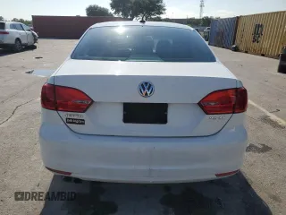 2012 Volkswagen Jetta SE z VIN 3VWDP7AJXCM382811, wystawiony jako Copart lot #58293825 z przebiegiem 154 425 mil mil oraz Szkoda całkowita • Salvage title. Historia ofert i sprzedaży dostępna na DreamBid. Obrazek 6.