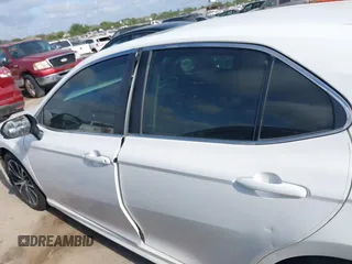 2018 Toyota Camry LE z VIN 4T1B11HK5JU623766, wystawiony jako IAAI lot #41997511 z przebiegiem 146 569 mil mil oraz . Historia ofert i sprzedaży dostępna na DreamBid. Obrazek 14.