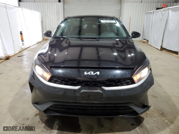 2024 Kia Forte LXS with VIN 3KPF24AD6RE701773, listed as a Copart auction lot 46256195 with 38,459 mi miles and Clean Title. Bid and sale history available at carsss.com. Image 5.