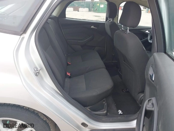 2015 Ford Focus SE with VIN 1FADP3K25FL345874, listed as a IAAI auction lot 41972589 with 155,001 mi miles. Bid and sale history available at carsss.com. Image 8.