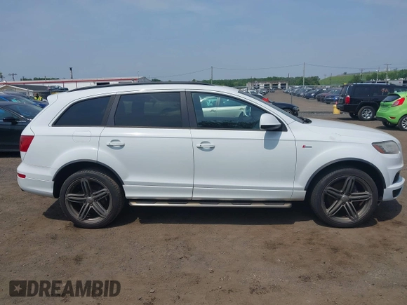 2014 Audi Q7 S line Prestige z VIN WA1DGAFE9ED004340, wystawiony jako IAAI lot #42426639 z przebiegiem 128 793 mil mil oraz . Historia ofert i sprzedaży dostępna na DreamBid. Obrazek 13.