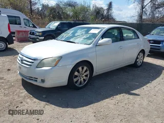 2006 Toyota Avalon XL with VIN 4T1BK36B76U166901, listed as a IAAI auction lot 41929549 with 260,650 mi miles. Bid and sale history available at carsss.com. Image 2.