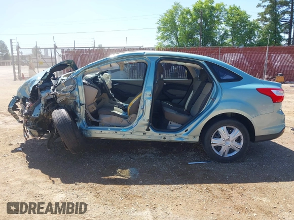 2012 Ford Focus SE with VIN 1FAHP3F20CL320775, listed as a IAAI auction lot 41996599 with Not Provided miles. Bid and sale history available at carsss.com. Image 14.