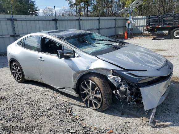 2024 Toyota Prius Prime SE with VIN JTDACACU4R3028024, listed as a Copart auction lot 43059705 with NaN miles and Clean Title. Bid and sale history available at carsss.com. Image 4.
