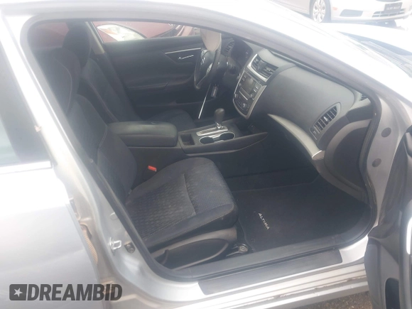 2016 Nissan Altima SR with VIN 1N4AL3AP9GC197161, listed as a IAAI auction lot 42147833 with 135,700 mi miles and . Bid and sale history available at DreamBid. Image 5.