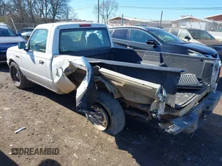 2000 Ford Ranger XL with VIN 1FTYR10V7YPA13552, listed as a IAAI auction lot 41344663 with 139,724 mi miles. Bid and sale history available at carsss.com. Image 3.