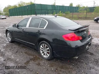 2009 Infiniti G37 x with VIN JNKCV61F79M053982, listed as a IAAI auction lot 42162785 with 197,919 mi miles. Bid and sale history available at carsss.com. Image 3.