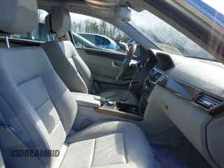 2013 Mercedes-Benz E-Class E 350 Luxury with VIN WDDHF8JB5DA673534, listed as a IAAI auction lot 41699534 with 120,173 mi miles. Bid and sale history available at carsss.com. Image 5.