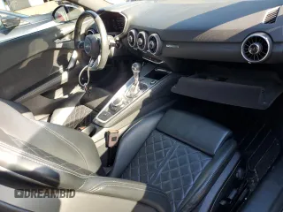 2018 Audi TTS 2.0T z VIN TRUC1AFV4J1004640, wystawiony jako Copart lot #77416464 z przebiegiem 78 945 mil mil oraz Szkoda całkowita • Salvage title. Historia ofert i sprzedaży dostępna na DreamBid. Obrazek 8.