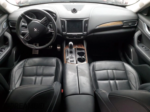 2018 Maserati Levante GranSport z VIN ZN661XUS5JX298175, wystawiony jako Copart lot #85641704 z przebiegiem Nie podano mil oraz Czysty tytuł • Clean title. Historia ofert i sprzedaży dostępna na DreamBid. Obrazek 8.