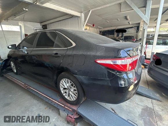 2017 Toyota Camry XLE with VIN 4T1BF1FK3HU349322, listed as a Copart auction lot 54959135 with 71,125 mi miles and Clean Title. Bid and sale history available at carsss.com. Image 3.