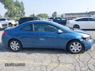 2008 Honda Civic LX с VIN 2HGFG12628H520674, выставлен на аукционе IAAI как лот 42441664 с пробегом Не указан миль и . История ставок и продаж доступна на DreamBid. Изображение 13.