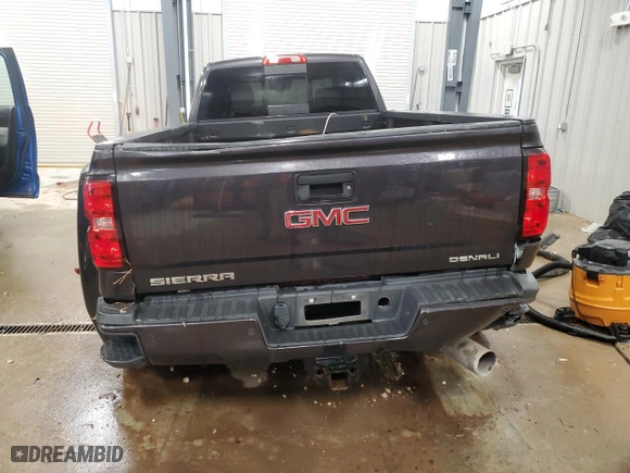 2015 GMC Sierra 3500HD Denali with VIN 1GT424E82FF125315, listed as a Copart auction lot 79726484 with 147,731 mi miles and Clean Title. Bid and sale history available at carsss.com. Image 6.