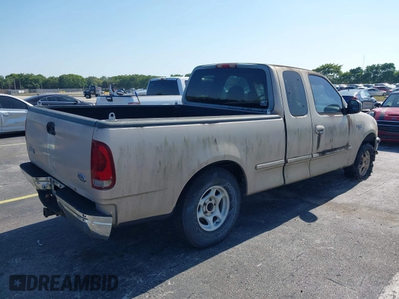 1998 Ford F-150 z VIN 1FTDX1764WNA01757, wystawiony jako IAAI lot #42149319 z przebiegiem 133 278 mil mil oraz . Historia ofert i sprzedaży dostępna na DreamBid. Obrazek 4.