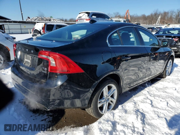 2015 Volvo S60 T5 Premier z VIN YV1612TK2F1350209, wystawiony jako Copart lot #88946025 z przebiegiem 112 657 mil mil oraz Szkoda całkowita • Salvage title. Historia ofert i sprzedaży dostępna na DreamBid. Obrazek 3.