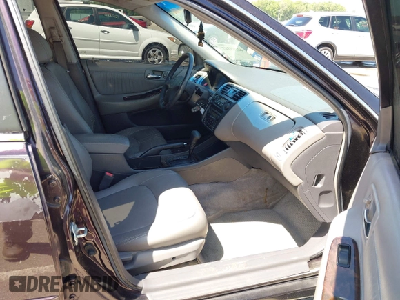 1998 Honda Accord EX z VIN 1HGCG1658WA042017, wystawiony jako IAAI lot #42263347 z przebiegiem 109 364 mil mil oraz . Historia ofert i sprzedaży dostępna na DreamBid. Obrazek 5.