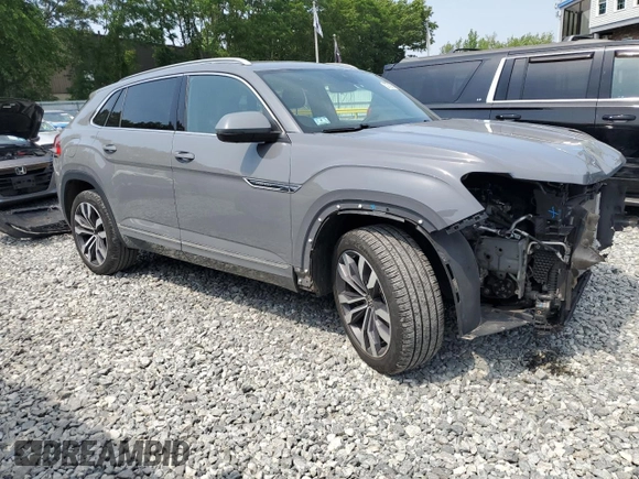 2021 Volkswagen Atlas SEL Premium R-Line with VIN 1V2FE2CA3MC206055, listed as a Copart auction lot 60788985 with 66,180 mi miles and Salvage title. Bid and sale history available at DreamBid. Image 4.