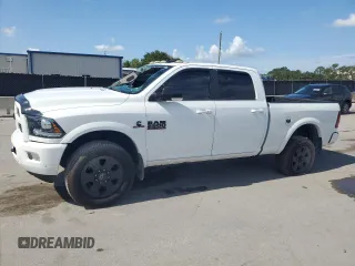 2017 Ram 2500 Laramie z VIN 3C6UR5FL7HG695033, wystawiony jako Copart lot #60432345 z przebiegiem 104 420 mil mil oraz Szkoda całkowita • Salvage title. Historia ofert i sprzedaży dostępna na DreamBid. Obrazek 1.