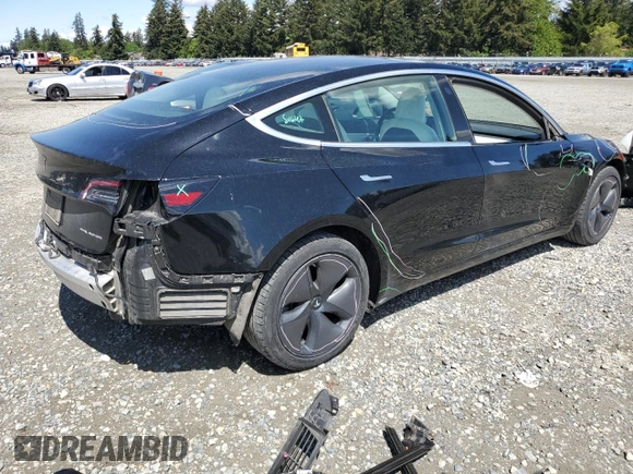 2020 Tesla Model 3 Long Range z VIN 5YJ3E1EBXLF795689, wystawiony jako Copart lot #56703555 z przebiegiem 62 556 mil mil oraz Szkoda całkowita • Salvage title. Historia ofert i sprzedaży dostępna na DreamBid. Obrazek 3.