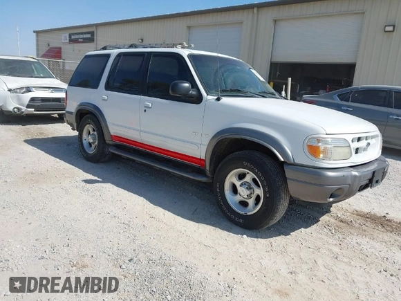 2000 Ford Explorer XLT z VIN 1FMZU83P4YUB84877, wystawiony jako IAAI lot #41719941 z przebiegiem 192 451 mil mil oraz . Historia ofert i sprzedaży dostępna na DreamBid. Obrazek 1.