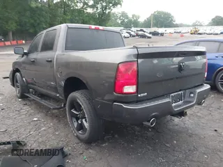 2021 Ram 1500 Tradesman z VIN 3C6RR6KT2MG704541, wystawiony jako IAAI lot #42234019 z przebiegiem 19 227 mil mil oraz . Historia ofert i sprzedaży dostępna na DreamBid. Obrazek 3.