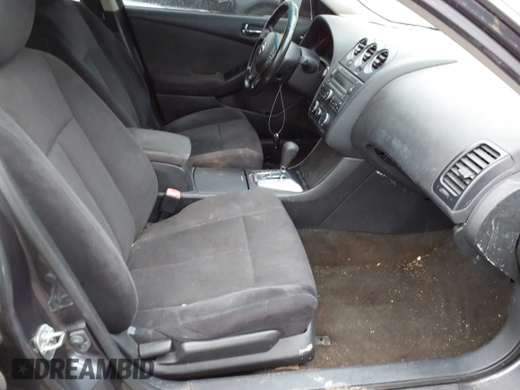 2012 Nissan Altima S z VIN 1N4AL2AP2CN469056, wystawiony jako IAAI lot #41449965 z przebiegiem 218 000 mil mil oraz . Historia ofert i sprzedaży dostępna na DreamBid. Obrazek 5.