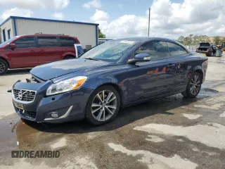 2013 Volvo C70 T5 with VIN YV1672MC9DJ138037, listed as a Copart auction lot 55948555 with 126,147 mi miles and Salvage title. Bid and sale history available at DreamBid. Image 1.