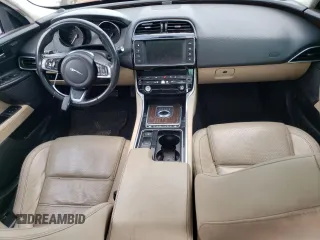 2018 Jaguar XE 25t Prestige with VIN SAJAK4FX4JCP19005, listed as a Copart auction lot 64603524 with 0 mi miles and Salvage Title. Bid and sale history available at carsss.com. Image 8.