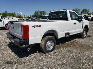2023 Ford F-250 XL z VIN 1FTBF2BA0PED83301, wystawiony jako Copart lot #52189995 z przebiegiem Nie podano mil oraz Szkody całkowita. Historia ofert i sprzedaży dostępna na DreamBid. Obrazek 3.