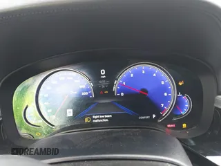 2018 BMW 5 Series M550i xDrive с VIN WBAJB9C53JB286746, выставлен на аукционе IAAI как лот 42303002 с пробегом 81 039 миль миль и . История ставок и продаж доступна на DreamBid. Изображение 7.