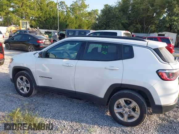 2024 Jeep Compass Latitude with VIN 3C4NJDBN5RT607238, listed as a IAAI auction lot 42732895 with 43,063 mi miles and . Bid and sale history available at DreamBid. Image 14.