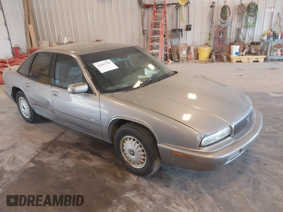 1996 Buick Regal Custom z VIN 2G4WB52M2T1462761, wystawiony jako IAAI lot #42483788 z przebiegiem 156 925 mil mil oraz . Historia ofert i sprzedaży dostępna na DreamBid. Obrazek 1.