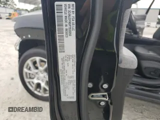 2023 Jeep Compass Latitude Lux z VIN 3C4NJDFN5PT533259, wystawiony jako Copart lot #71166814 z przebiegiem 2 395 mil mil oraz Szkoda całkowita • Salvage title. Historia ofert i sprzedaży dostępna na DreamBid. Obrazek 14.