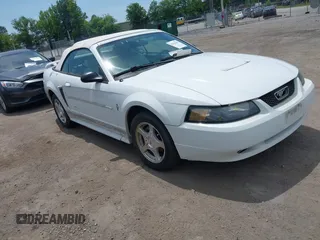 2003 Ford Mustang Deluxe z VIN 1FAFP44423F446524, wystawiony jako IAAI lot #42316187 z przebiegiem 240 238 mil mil oraz . Historia ofert i sprzedaży dostępna na DreamBid. Obrazek 1.