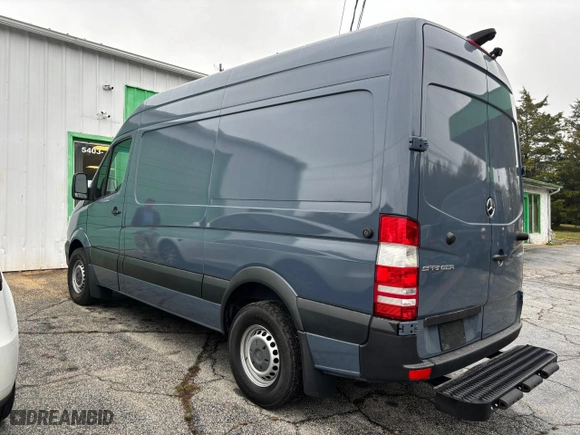 2018 Mercedes-Benz Sprinter Cargo Van Worker with VIN WD3PE7CD3JP647826, listed as a Copart auction lot 81587584 with 79,699 mi miles and Clean Title. Bid and sale history available at carsss.com. Image 3.